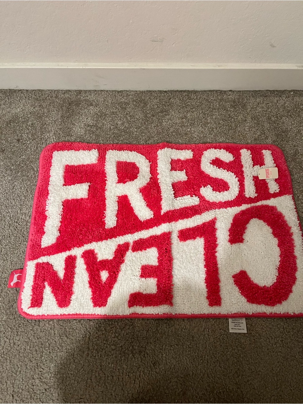 PINK Victoria's Secret Fuchsia and White Tufted Bath Mat